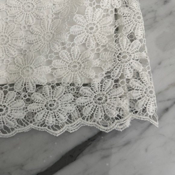 Zara White Lace Flower Dress - Picture 4 of 8